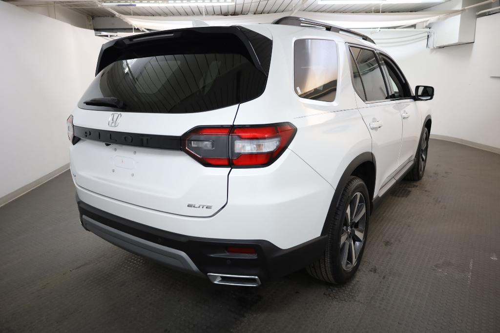 used 2023 Honda Pilot car, priced at $43,870