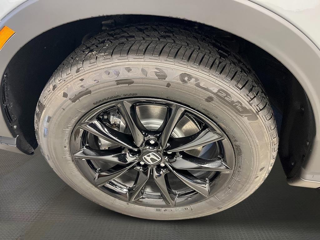 new 2026 Honda CR-V Hybrid car, priced at $42,130