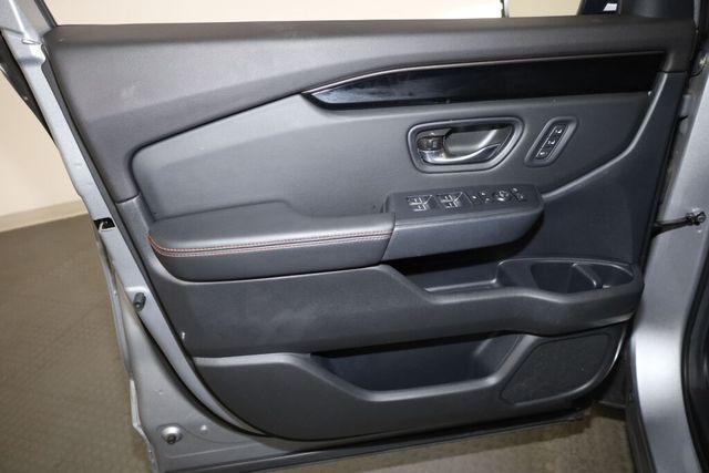 used 2024 Honda Pilot car, priced at $39,999