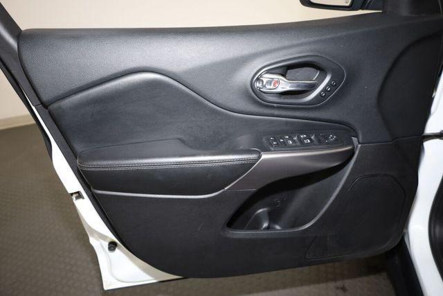 used 2020 Jeep Cherokee car, priced at $12,289