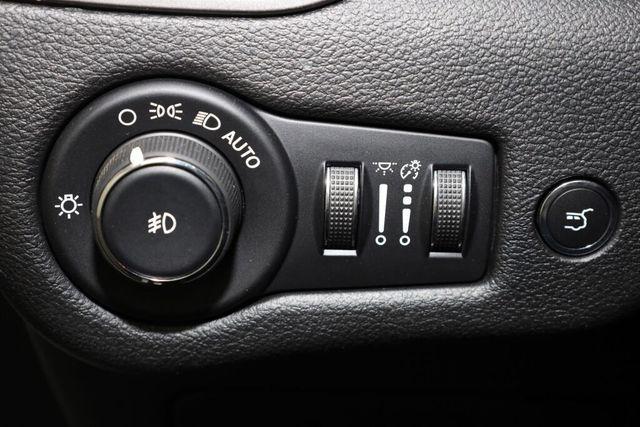 used 2020 Jeep Cherokee car, priced at $12,289