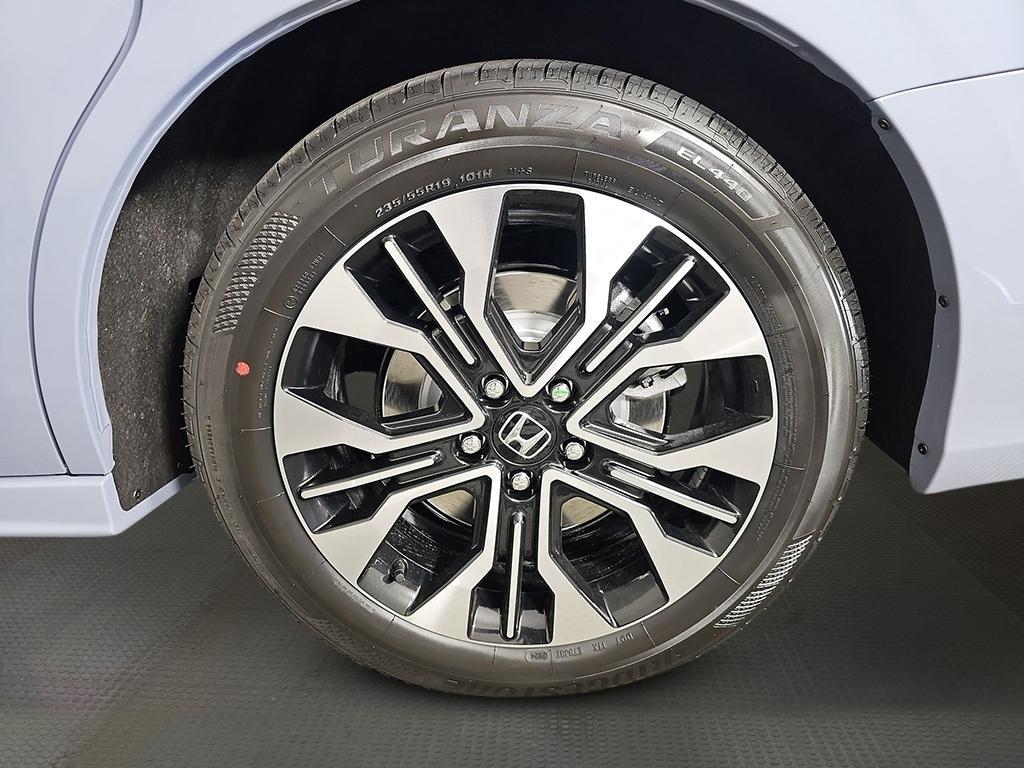 new 2026 Honda Odyssey car, priced at $53,645