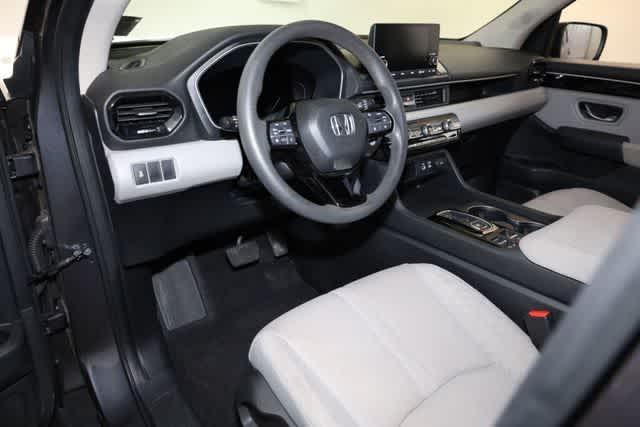 used 2023 Honda Pilot car, priced at $30,998