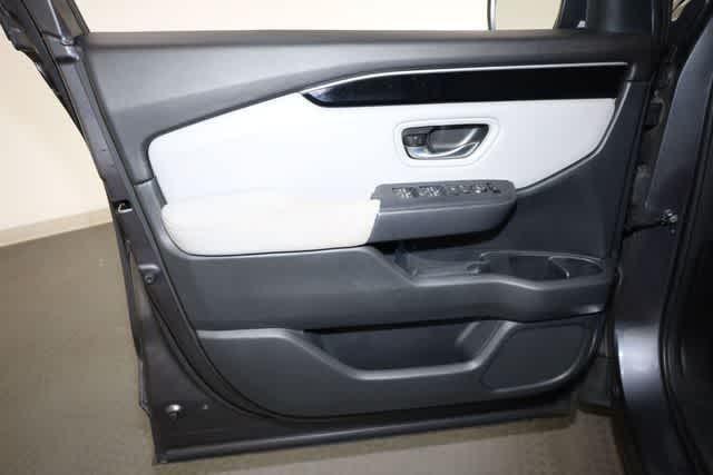 used 2023 Honda Pilot car, priced at $30,998