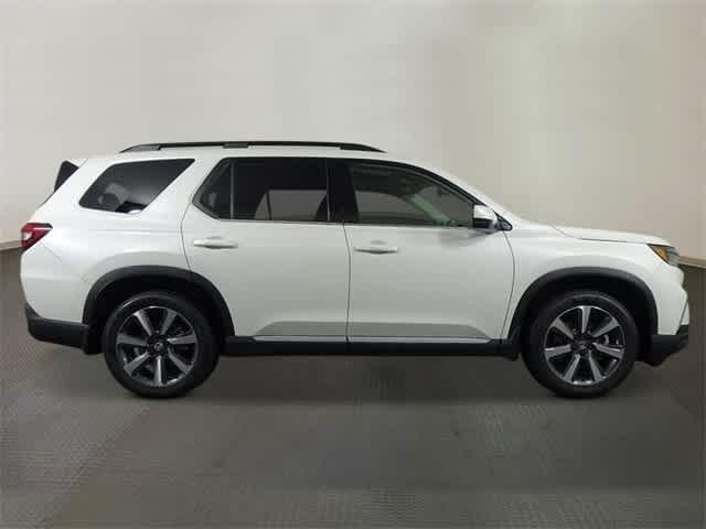 new 2025 Honda Pilot car, priced at $52,280