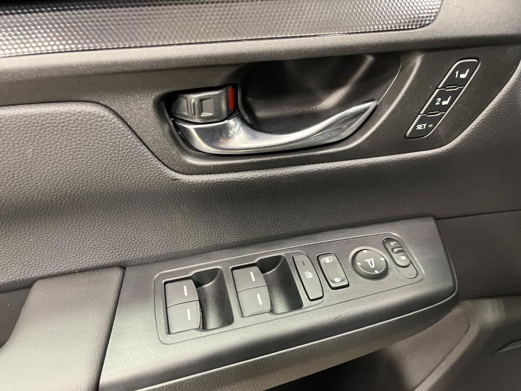 new 2026 Honda CR-V Hybrid car, priced at $41,675