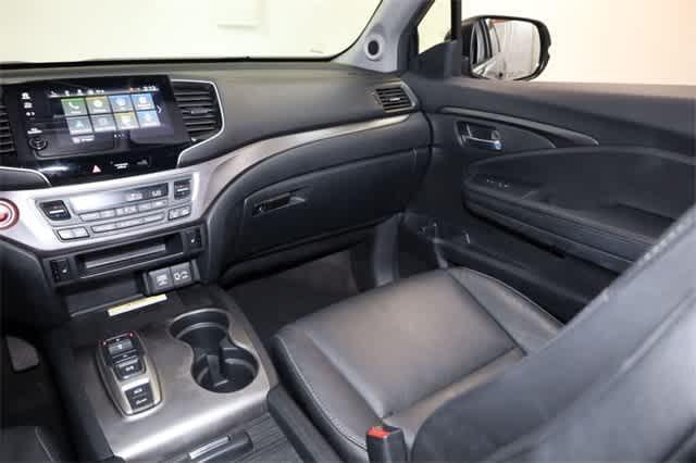 used 2022 Honda Pilot car, priced at $27,282