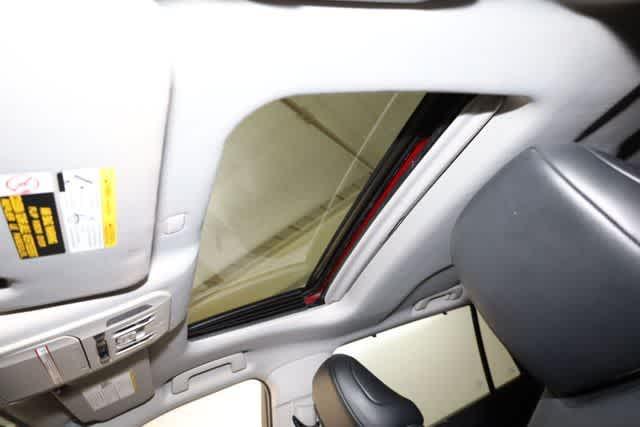 used 2021 Toyota Highlander car, priced at $29,999