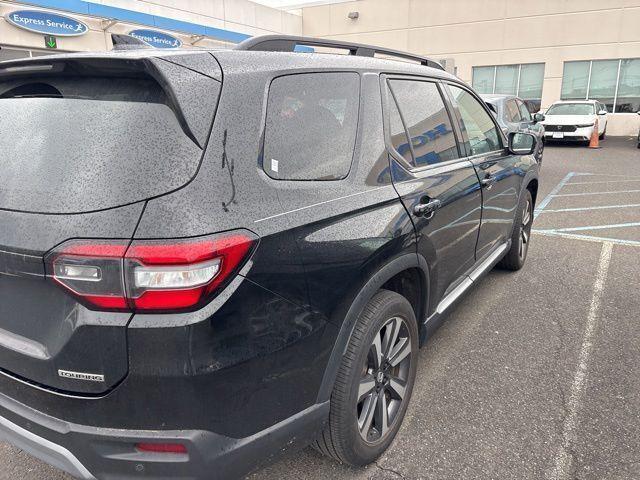 used 2023 Honda Pilot car, priced at $40,998
