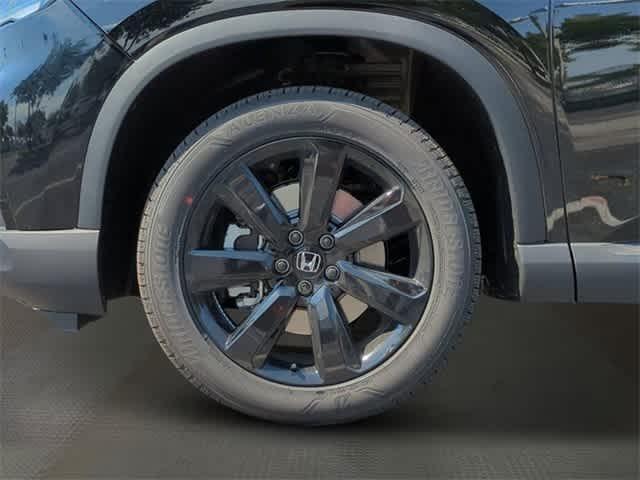 new 2025 Honda Pilot car, priced at $56,075