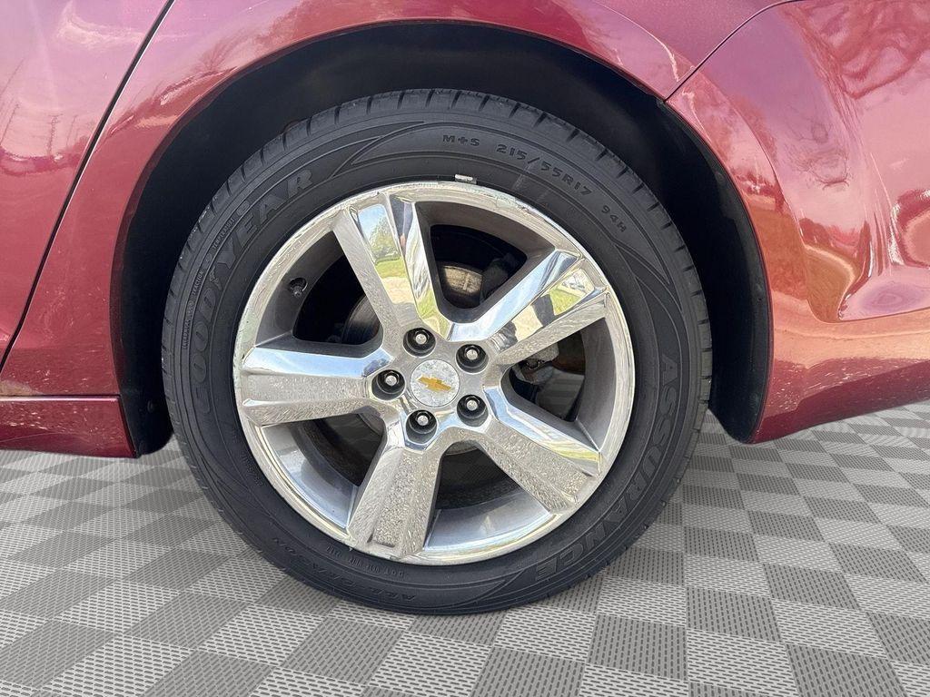 used 2010 Chevrolet Malibu car, priced at $10,000