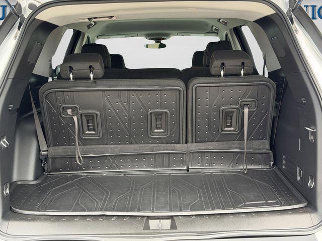 used 2020 Chevrolet Traverse car, priced at $19,043