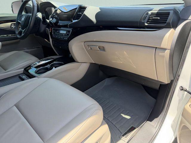 used 2022 Honda Pilot car, priced at $36,893