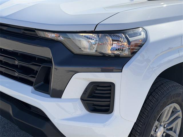 new 2025 Chevrolet Colorado car, priced at $31,996