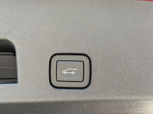 new 2026 Chevrolet Traverse car, priced at $39,430