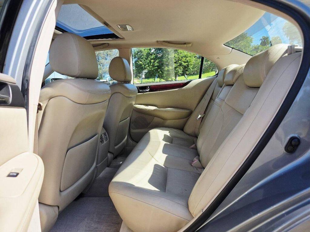 Lexus ES view 14