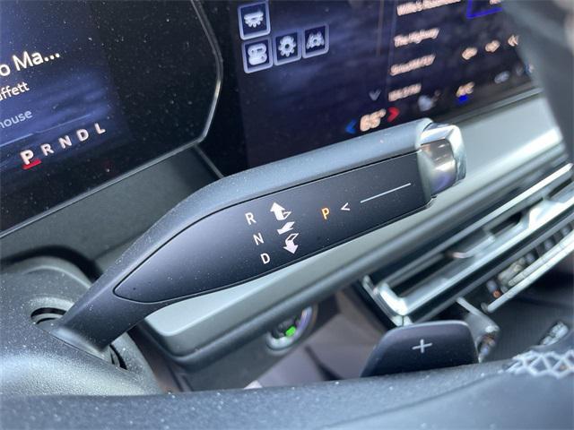 used 2025 Chevrolet Traverse car, priced at $35,983