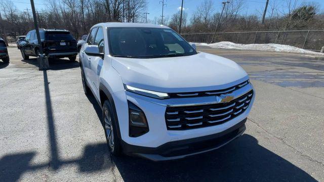 new 2026 Chevrolet Equinox car, priced at $28,320