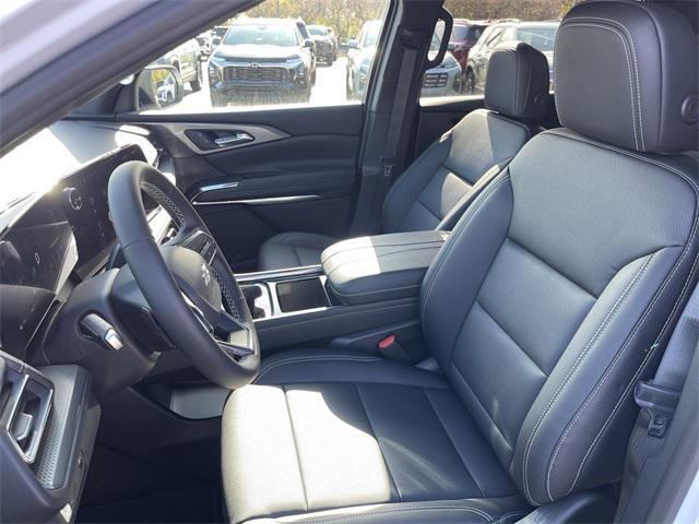 new 2026 Chevrolet Traverse car, priced at $46,125