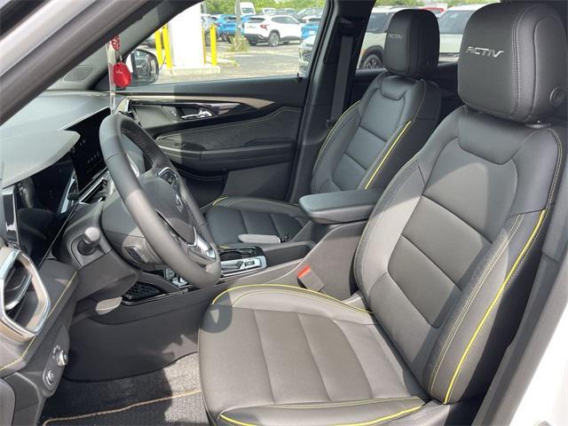 new 2025 Chevrolet TrailBlazer car, priced at $30,345