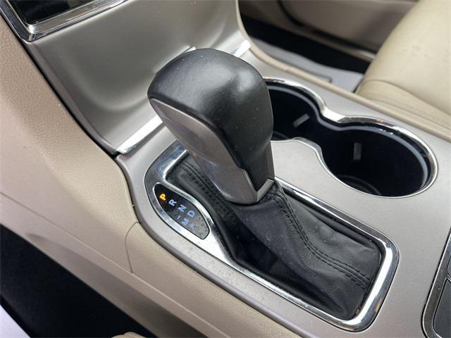 used 2021 Jeep Grand Cherokee car, priced at $21,490