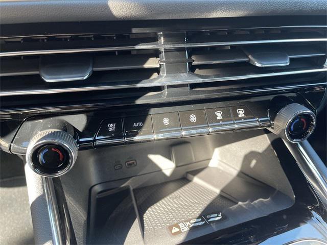 new 2026 Chevrolet Traverse car, priced at $46,595