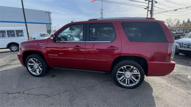 used 2014 Cadillac Escalade car, priced at $12,499