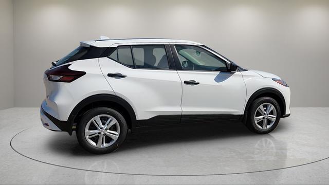 new 2025 Nissan Kicks car, priced at $19,277