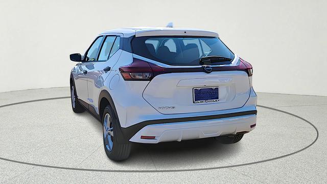 new 2025 Nissan Kicks car, priced at $19,277