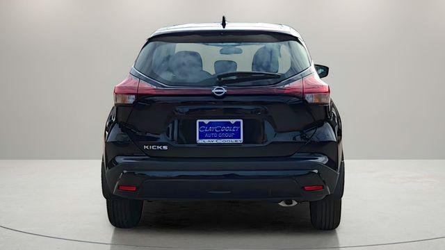 new 2025 Nissan Kicks car, priced at $19,277