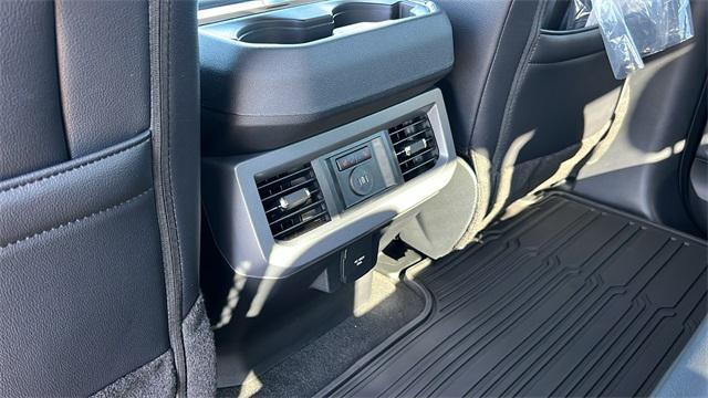 new 2025 Ford F-250 car, priced at $90,885