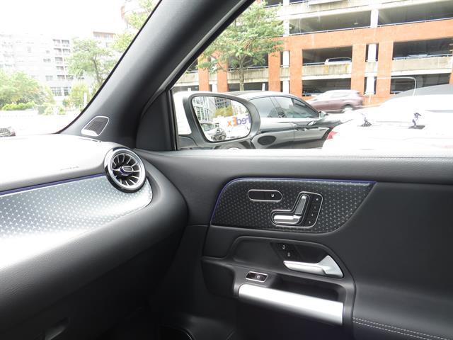 used 2025 Mercedes-Benz GLA 250 car, priced at $36,995