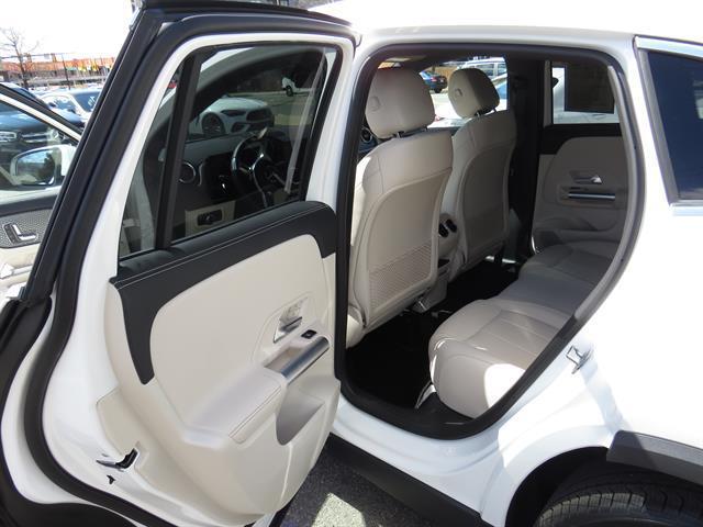 used 2025 Mercedes-Benz GLA 250 car, priced at $35,495