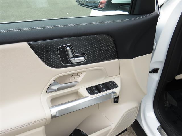 used 2025 Mercedes-Benz GLB 250 car, priced at $35,995