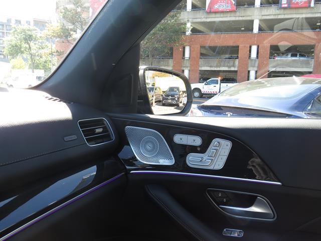 Mercedes-Benz GLS view 16