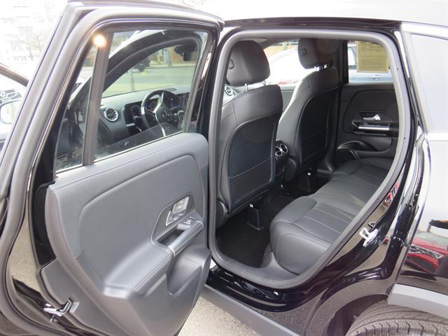 used 2025 Mercedes-Benz GLA 250 car, priced at $35,995