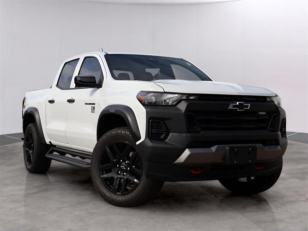 used 2024 Chevrolet Colorado car, priced at $38,990