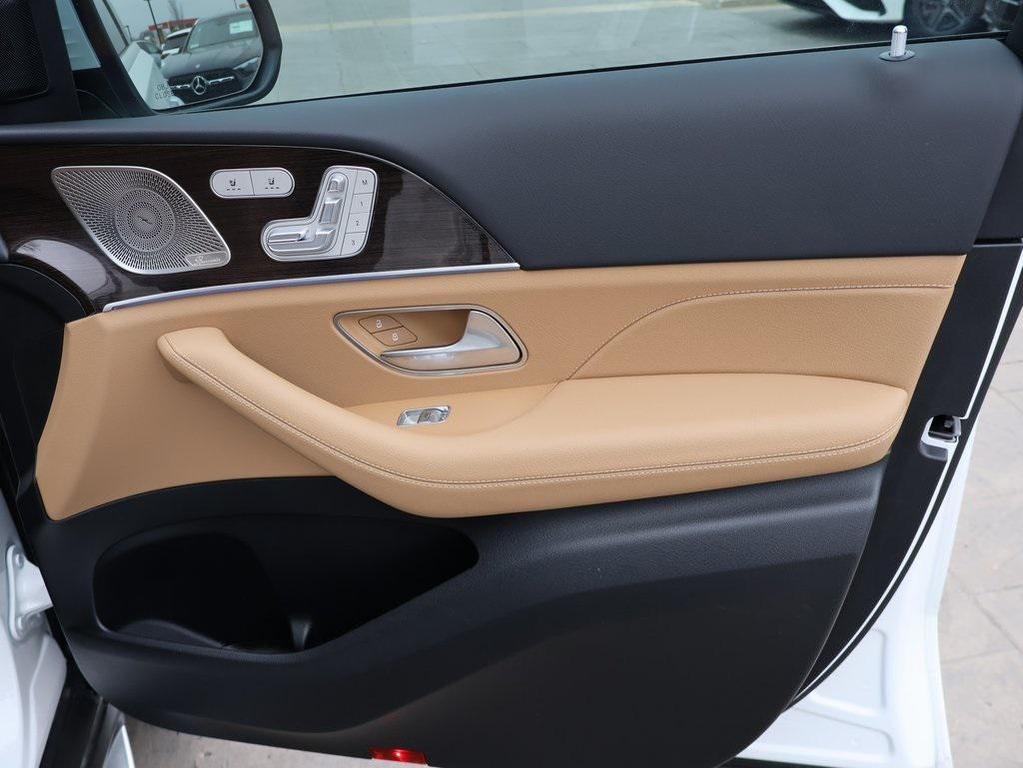 used 2025 Mercedes-Benz GLS 580 car, priced at $103,990