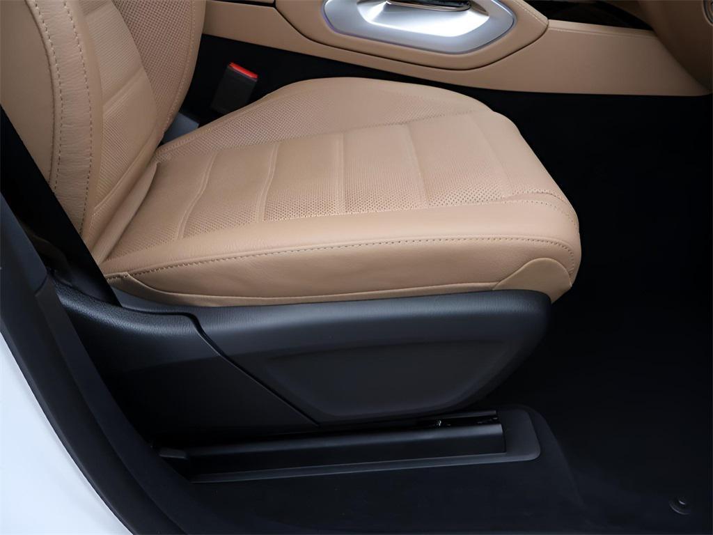 used 2025 Mercedes-Benz GLS 580 car, priced at $103,990