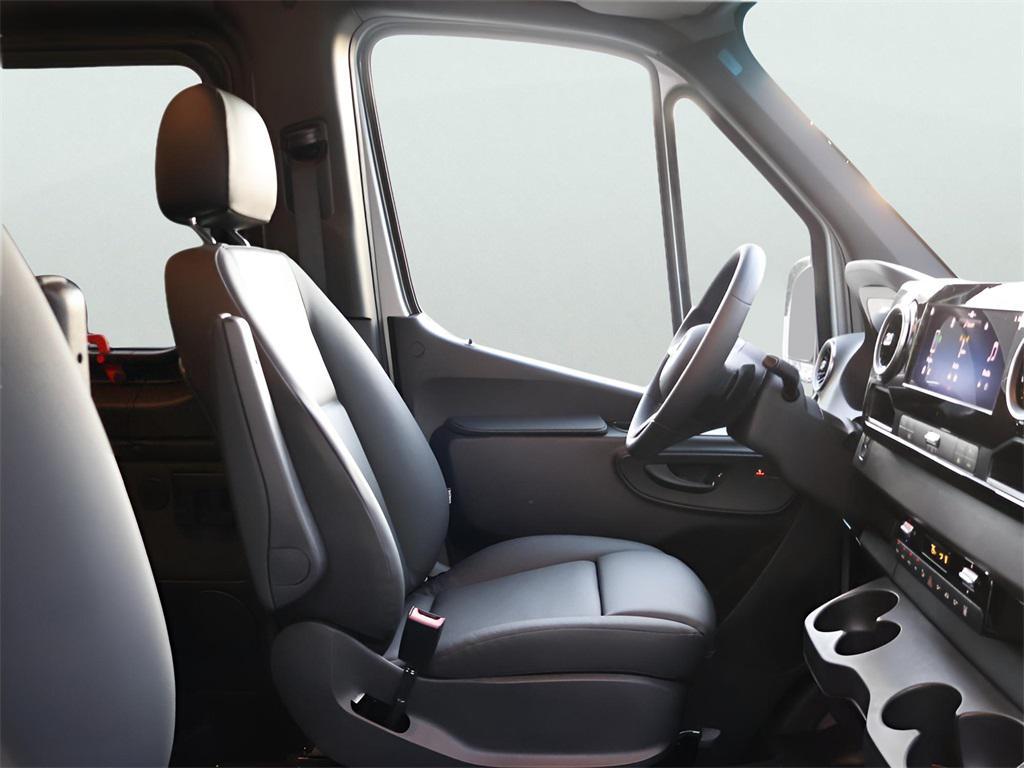 new 2025 Mercedes-Benz Sprinter 2500 car, priced at $75,331