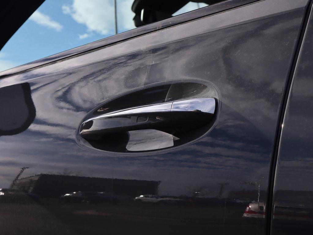 new 2026 Mercedes-Benz GLE 450 car, priced at $79,100