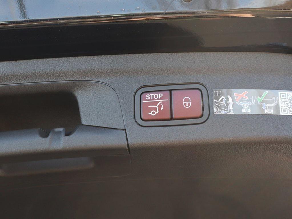 new 2026 Mercedes-Benz GLE 450 car, priced at $80,750