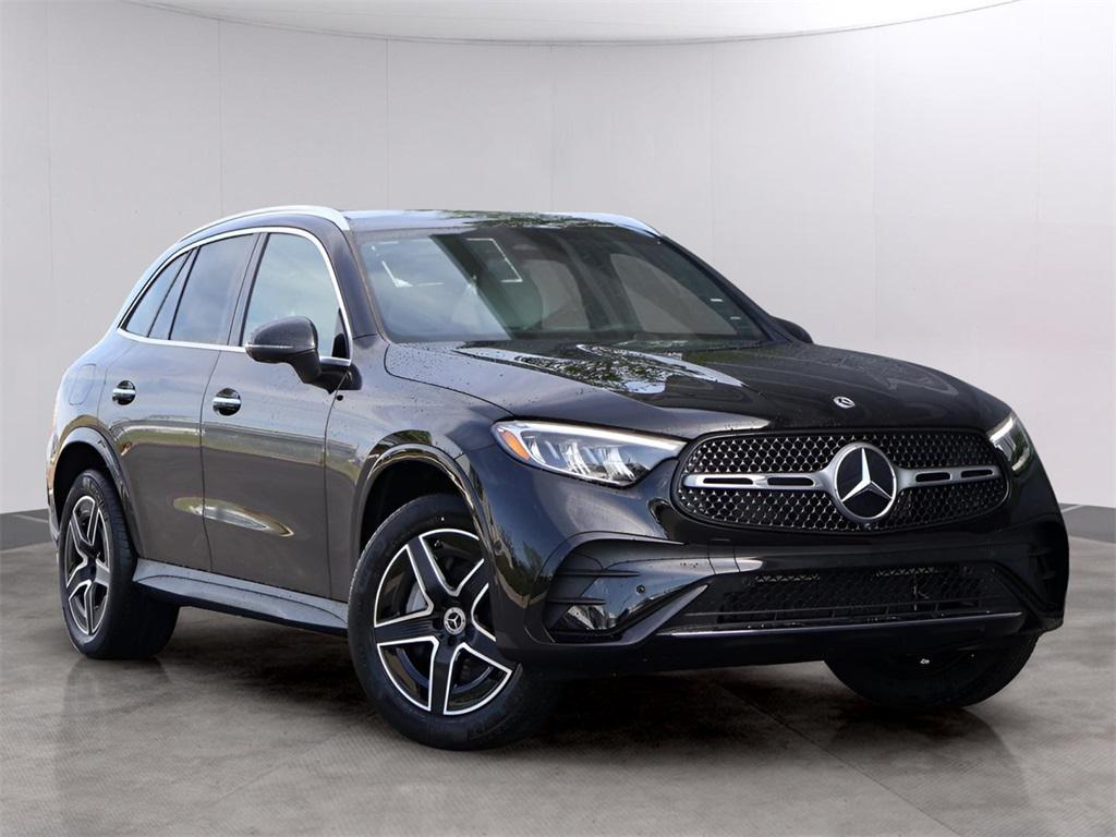 new 2025 Mercedes-Benz GLC 300 car, priced at $62,580