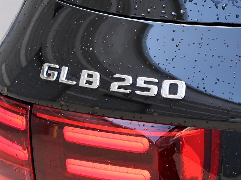 new 2025 Mercedes-Benz GLB 250 car, priced at $51,695