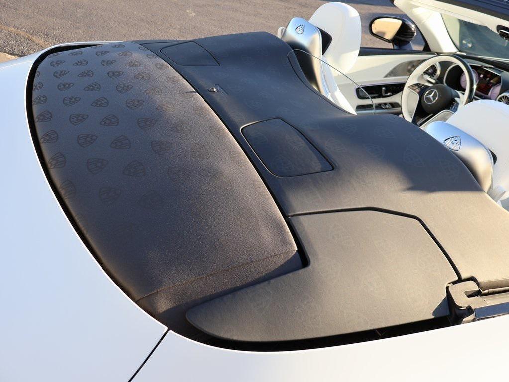 new 2026 Mercedes-Benz Maybach SL 680 Monogram Series car, priced at $232,685