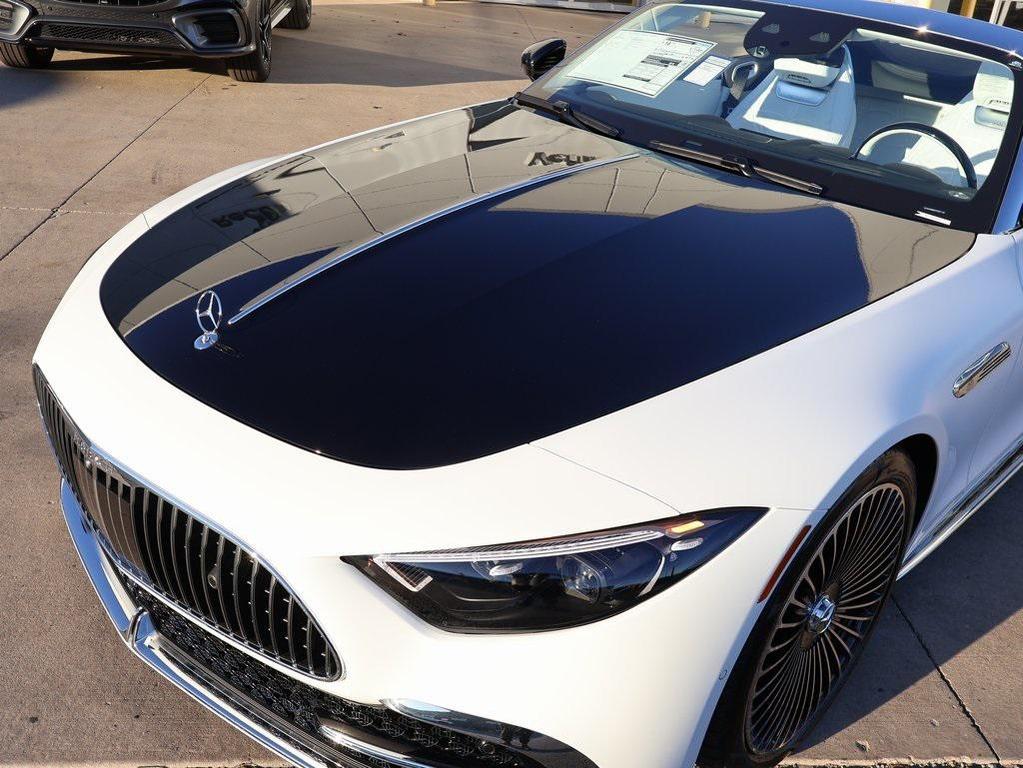 new 2026 Mercedes-Benz Maybach SL 680 Monogram Series car, priced at $232,685