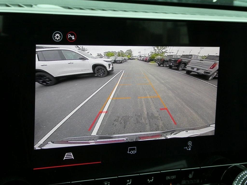 new 2025 GMC Canyon car, priced at $45,552