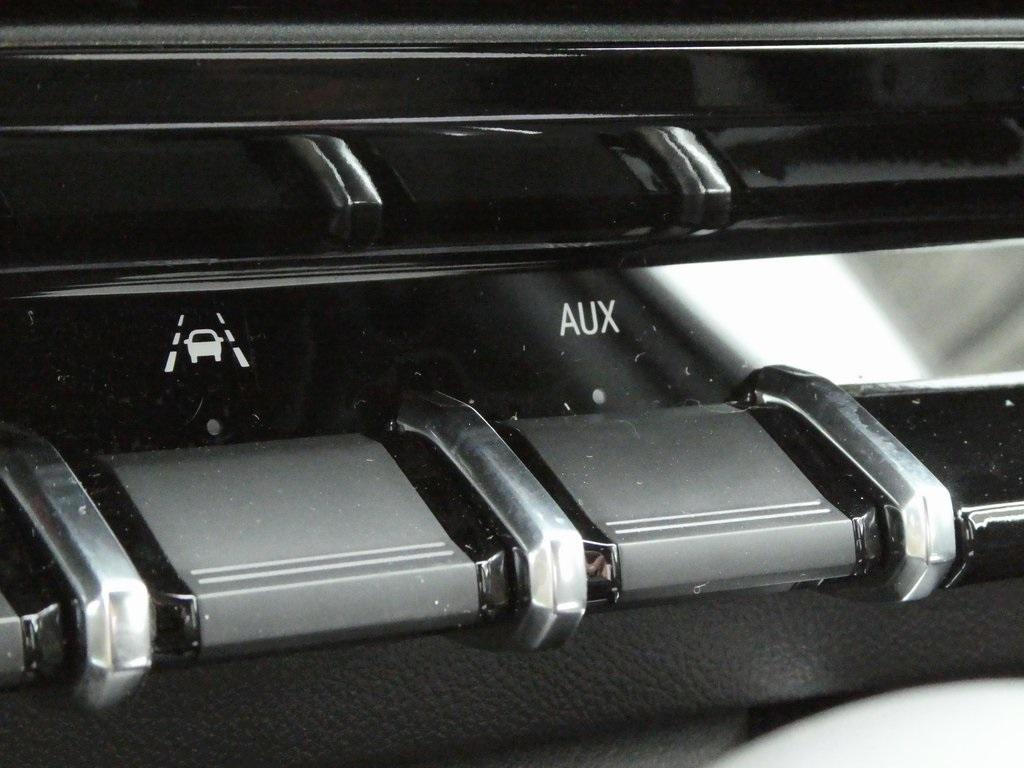 new 2025 GMC Canyon car, priced at $45,552