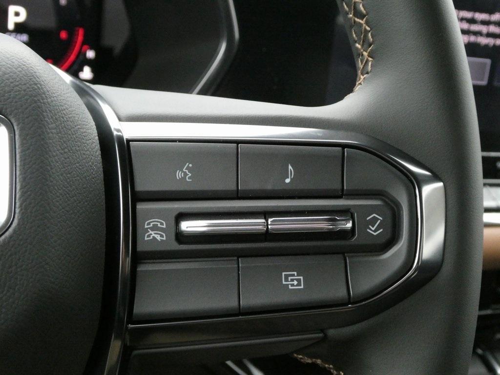 new 2025 GMC Canyon car, priced at $45,552