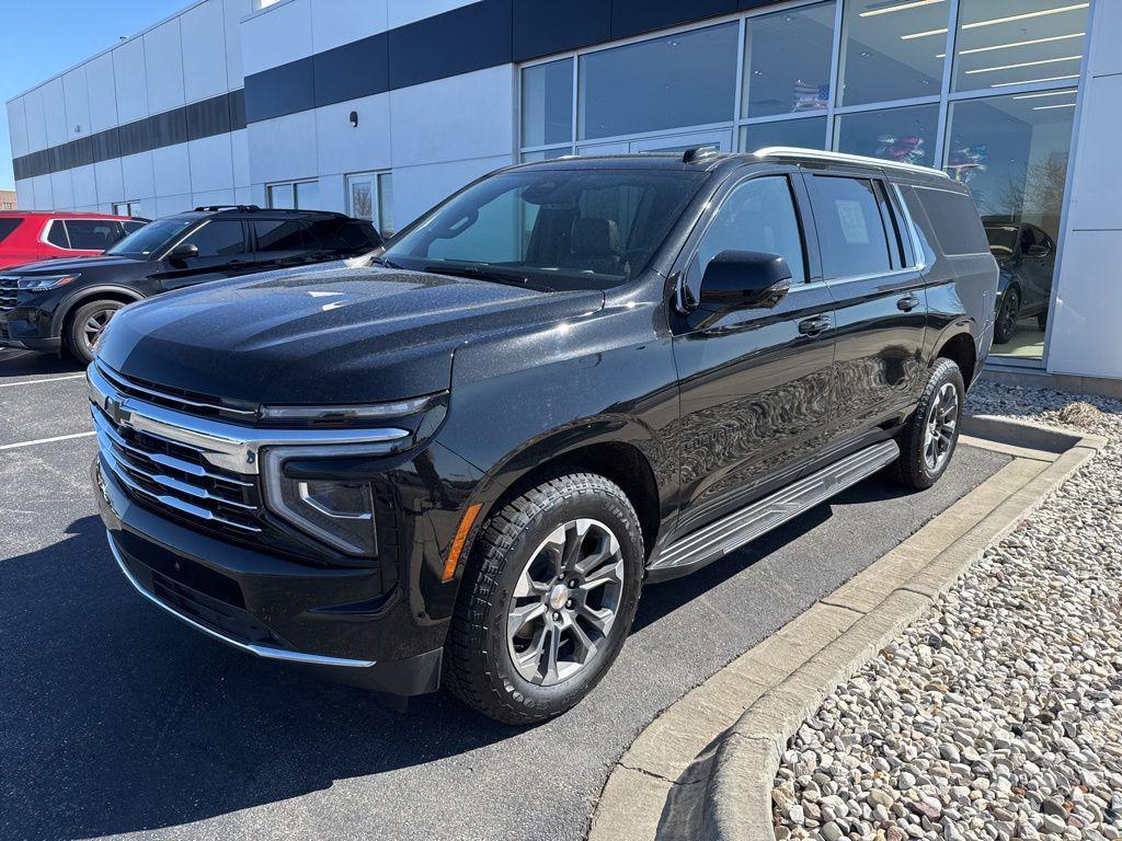 used 2025 Chevrolet Suburban car, priced at $59,814